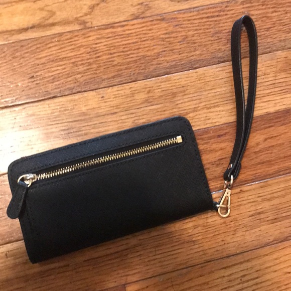 Michael Kors phone wristlet - Picture 3 of 3